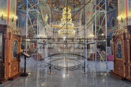 Шумен - неделна служба - църква „Свети Три Светители“