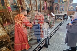 Шумен - неделна служба - църква „Свети Три Светители“