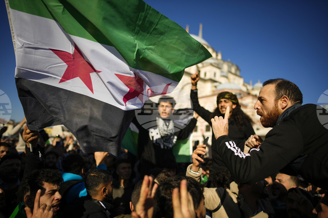 Сирийски граждани в Турция празнуваха падането на режима на Асад