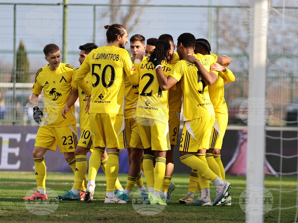 ПФК Левски призова привържениците на отбора да гласуват за цветовете на резервните екипи за следващия сезон