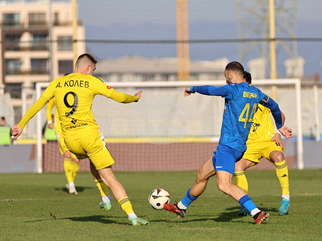 Александър Колев ще се подложи на операция и ще пропусне първите мачове на Левски след зимната пауза