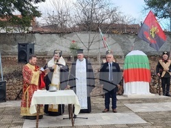 Село Горна Гращица - паметник на загиналите във войните - откриване