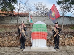 Село Горна Гращица - паметник на загиналите във войните - откриване