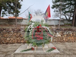 Село Горна Гращица - паметник на загиналите във войните - откриване