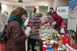 Румъния - Коледен дипломатически благотворителен базар в Букурещ - Български щанд