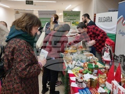 Румъния - Коледен дипломатически благотворителен базар в Букурещ - Български щанд