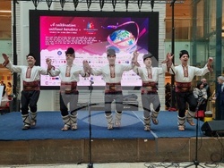 Румъния - Коледен дипломатически благотворителен базар в Букурещ - Български щанд