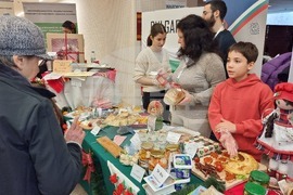 Румъния - Коледен дипломатически благотворителен базар в Букурещ - Български щанд