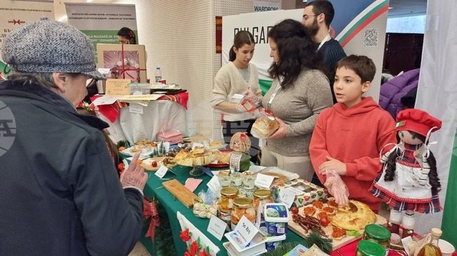 Румъния - Коледен дипломатически благотворителен базар в Букурещ - Български щанд