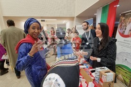 Румъния - Коледен дипломатически благотворителен базар в Букурещ - Български щанд