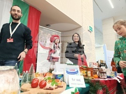 Румъния - Коледен дипломатически благотворителен базар в Букурещ - Български щанд
