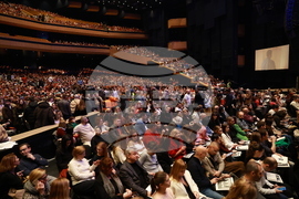 Спектакъл - ПоетиТе и сезоните