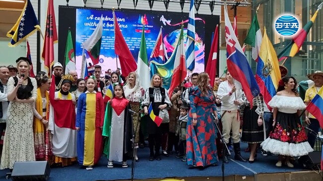 Коледен дипломатически благотворителен базар събра света под един покрив в Букурещ. На събитието бе представена и България