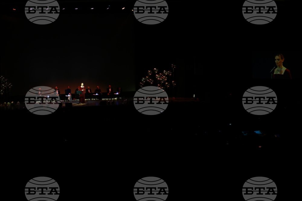 Спектакъл - ПоетиТе и сезоните