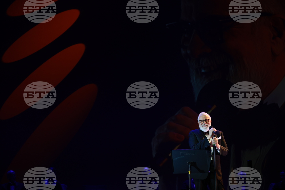 Спектакъл - ПоетиТе и сезоните