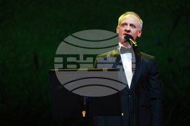 Спектакъл - ПоетиТе и сезоните