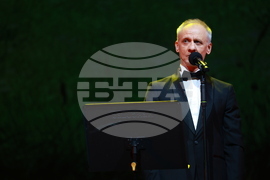 Спектакъл - ПоетиТе и сезоните