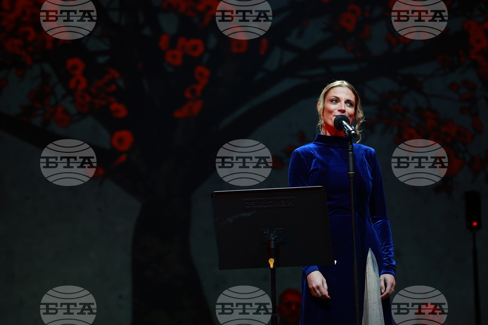 Спектакъл - ПоетиТе и сезоните