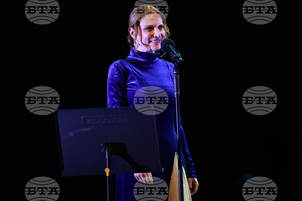 Спектакъл - ПоетиТе и сезоните