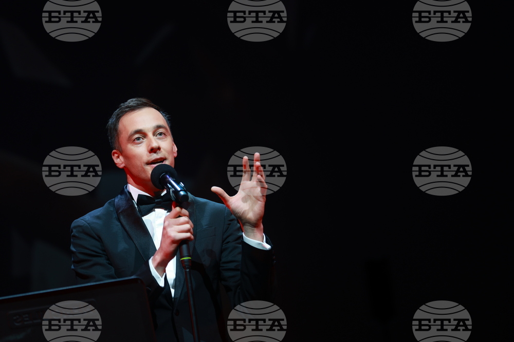 Спектакъл - ПоетиТе и сезоните