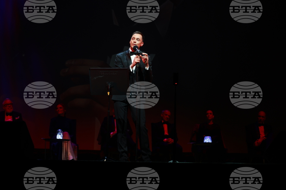 Спектакъл - ПоетиТе и сезоните