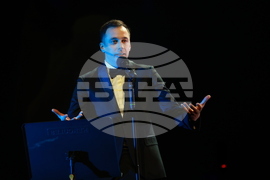 Спектакъл - ПоетиТе и сезоните