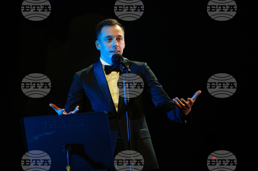 Спектакъл - ПоетиТе и сезоните