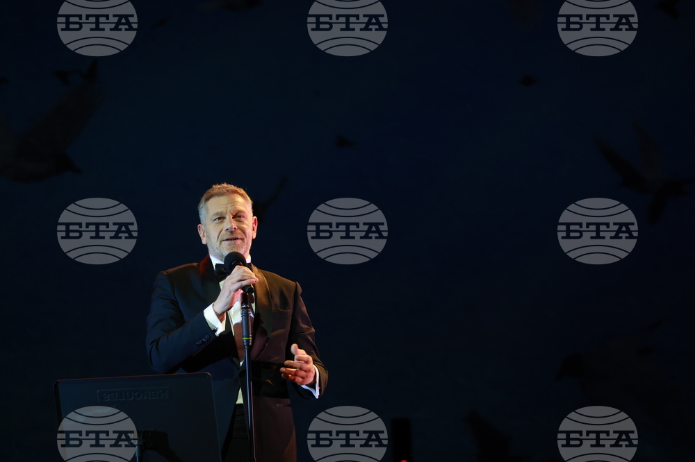 Спектакъл - ПоетиТе и сезоните