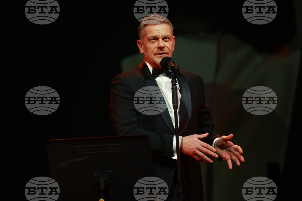 Спектакъл - ПоетиТе и сезоните