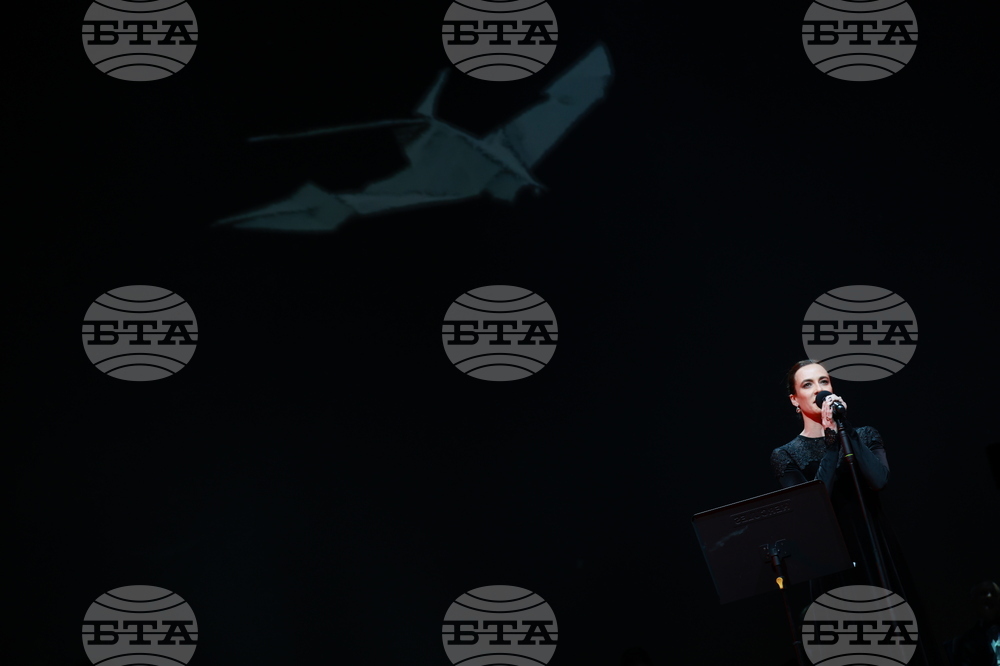 Спектакъл - ПоетиТе и сезоните