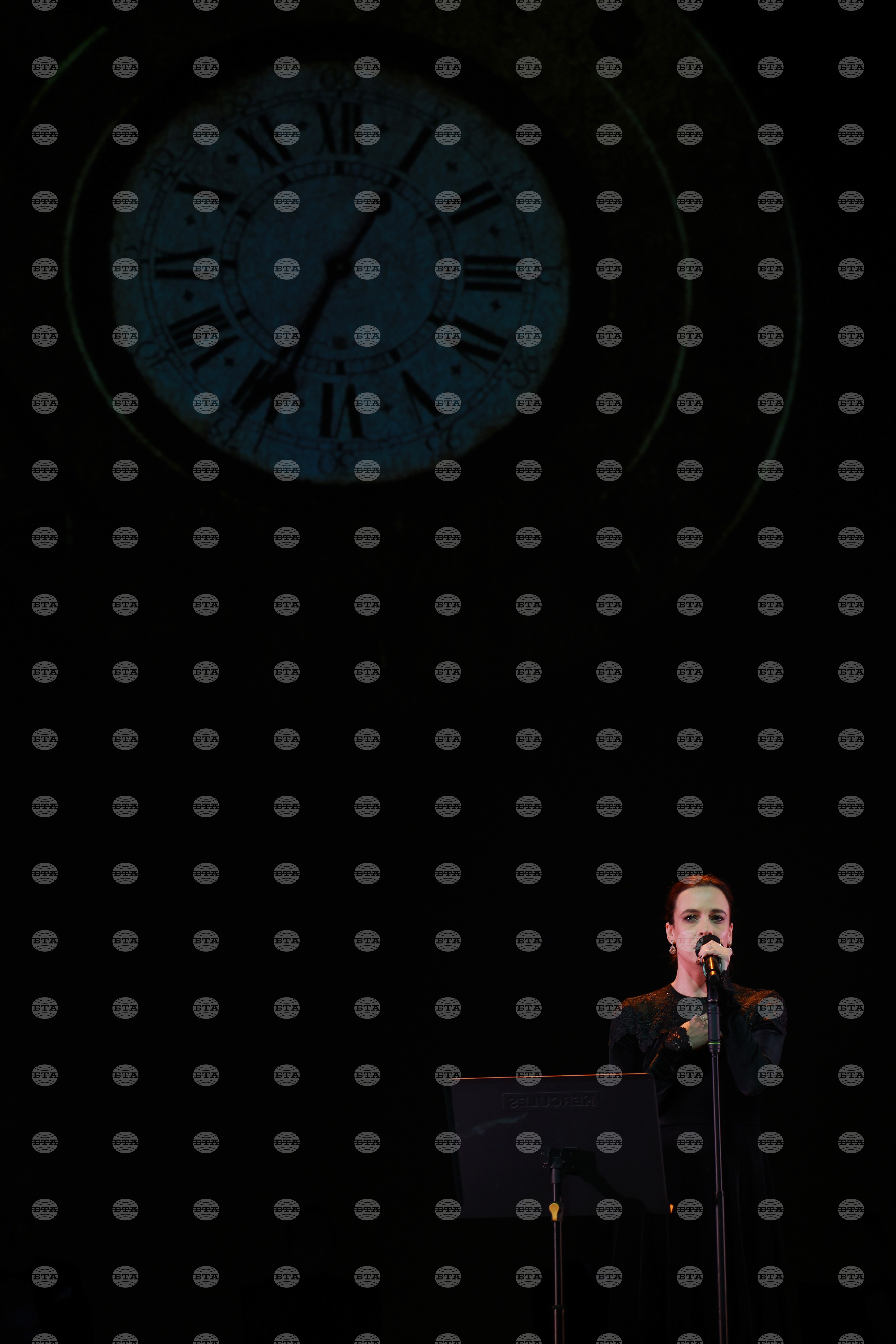 Спектакъл - ПоетиТе и сезоните