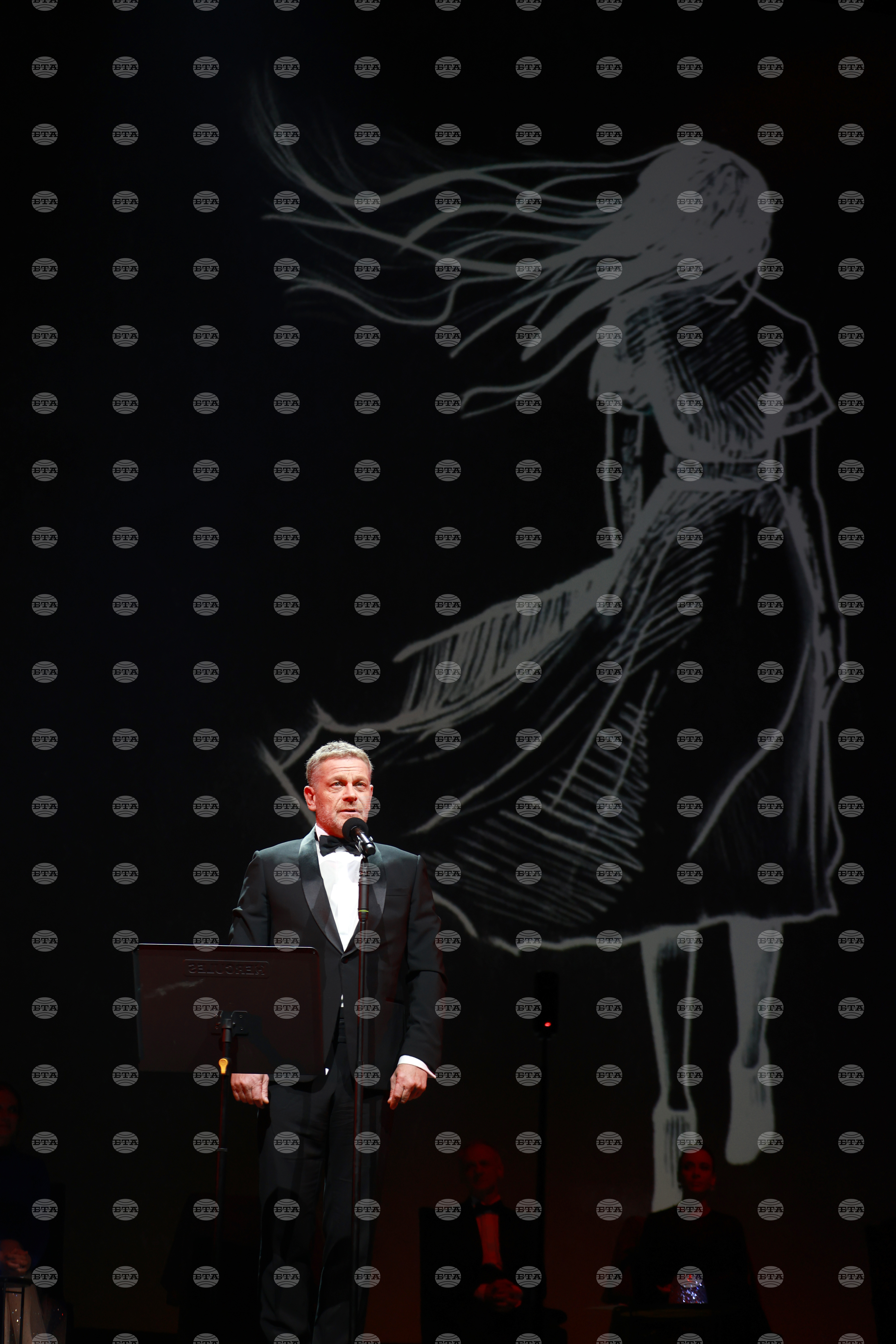 Спектакъл - ПоетиТе и сезоните