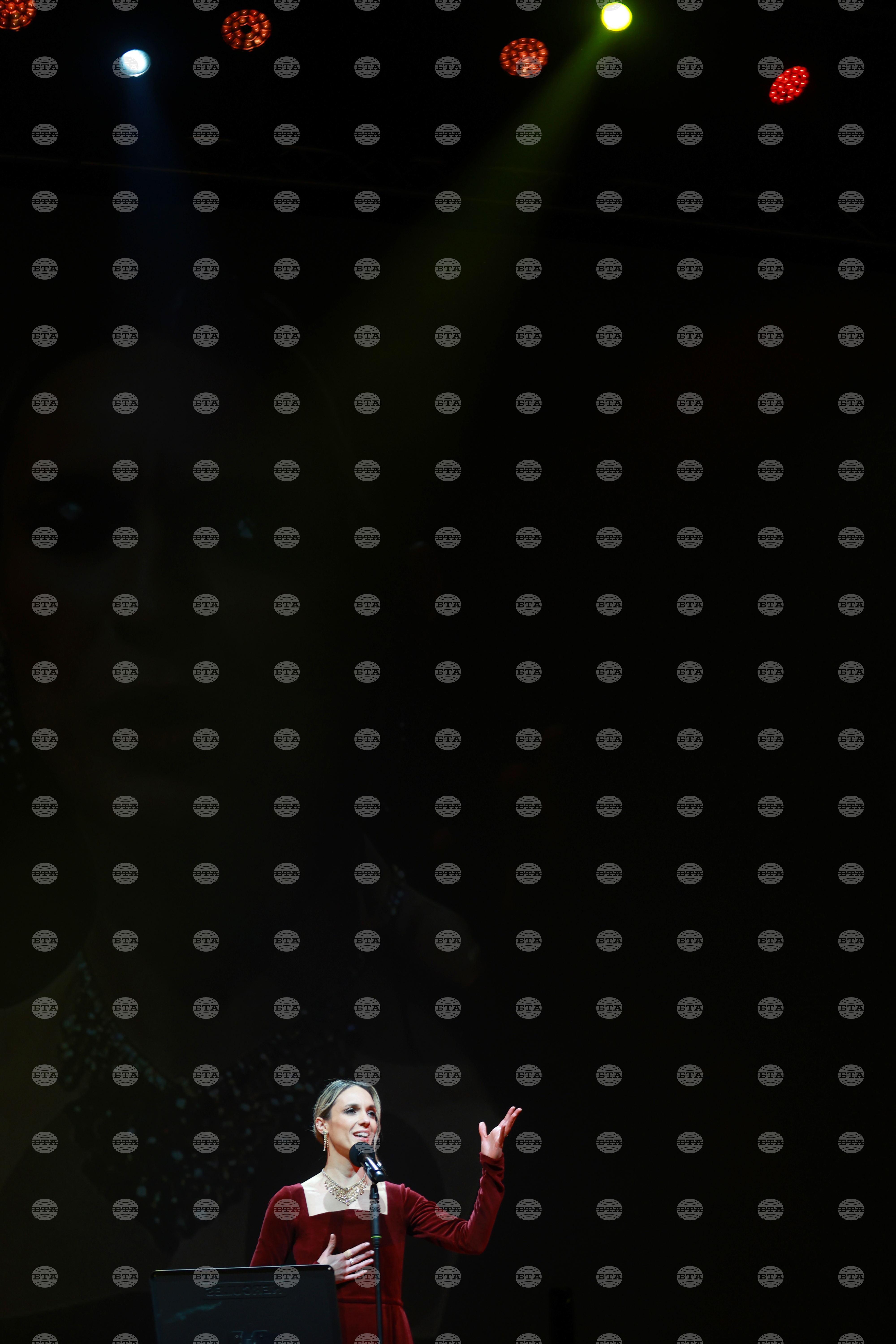 Спектакъл - ПоетиТе и сезоните