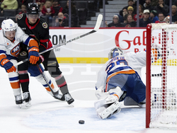 Islanders Senators Hockey