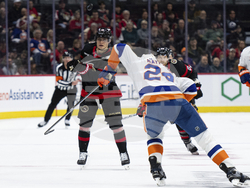 Islanders Senators Hockey