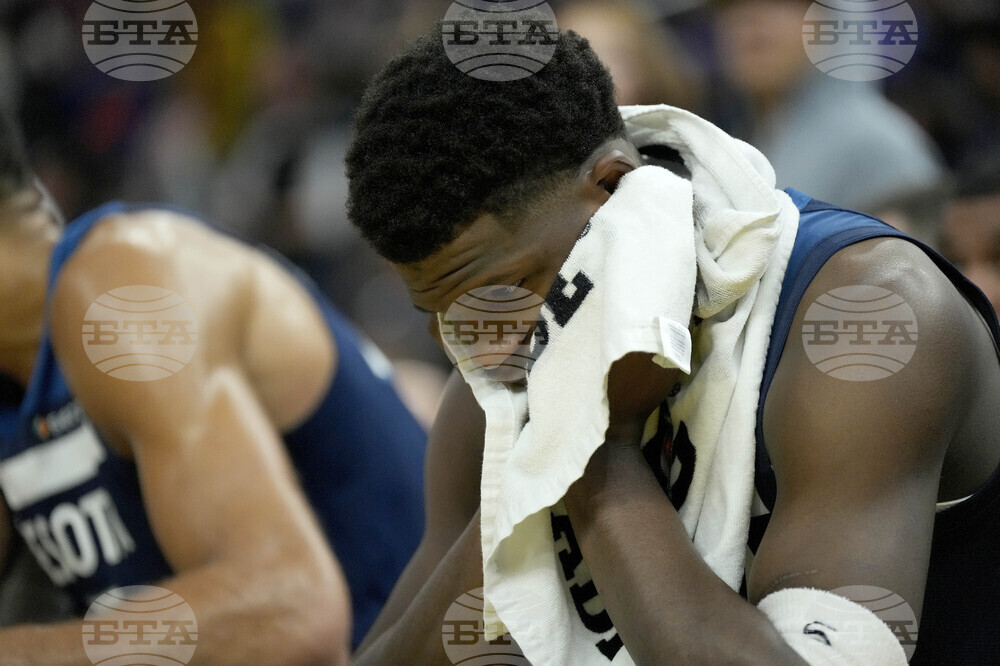 Баскетболистът на Минесота Антъни Едуардс беше глобен с 25 хиляди долара заради използване на нецензурен език по време на интервю