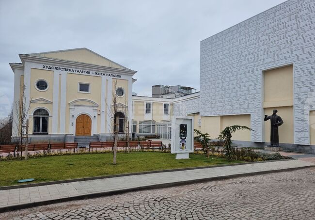 Художествена галерия „Жорж Папазов” в Ямбол открива Коледна изложба след три години прекъсване