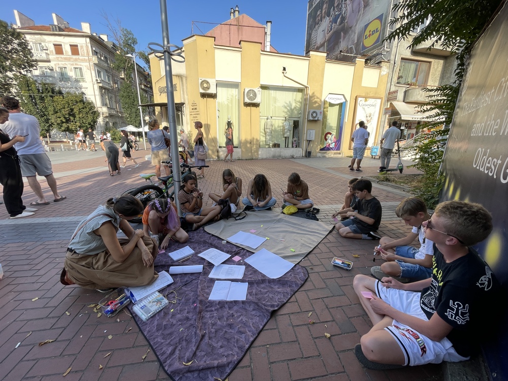 Община Варна: Заместник-кметът Павел Попов ще открие детска изложба „Деца на площада“