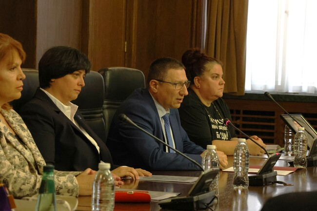 И.ф. главен прокурор Борислав Сарафов участва в експертна кръгла маса, посветена на безопасността на пътя, и се обяви за запазване отнемането на МПС на употребили алкохол и наркотични вещества шофьори
