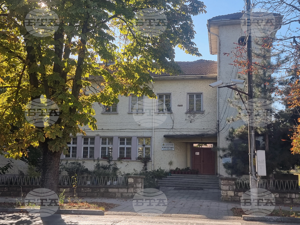 Мобилен дефибрилатор е в доставен в село Обнова, община Левски