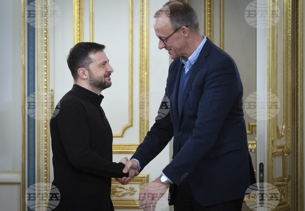 Украинският президент Зеленски се очаква в Берлин днес за среща с канцлера на Германия Мерц, пише "Шпигел"
