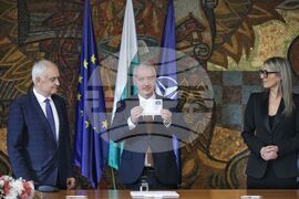 „20 години от присъединяването на Република България към НАТО“ - пощенска марка и специален пощенски печат