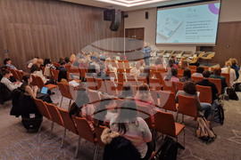 Фондация „Даная“ - „Комуникация с деца пациенти и техните семейства“