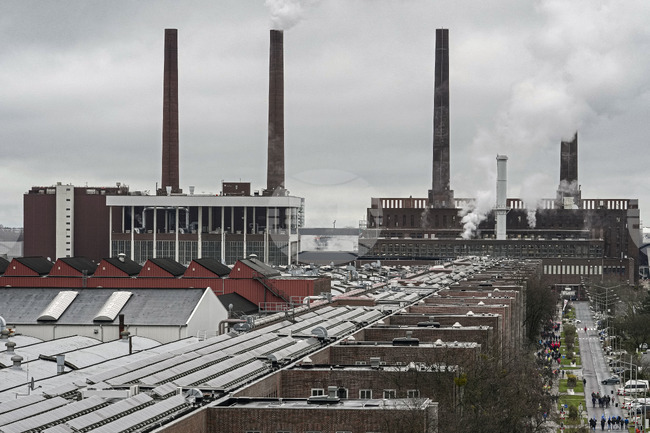Промишленото производство в Германия расте повече от очакваното през ноември