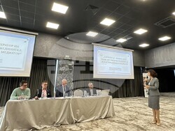 Министър Галин Цоков откри форум с участието на близо 230 директори на училища и детски градини в София. Снимка: МОН