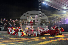 Казанлък - запалване на коледните светлини