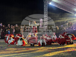 Казанлък - запалване на коледните светлини