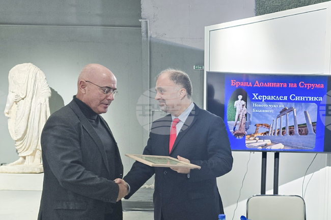 Стремим се да осигурим посещение в Хераклея Синтика на част от делегатите на 47-ата сесия на ЮНЕСКО през юли, каза проф. Людмил Вагалински