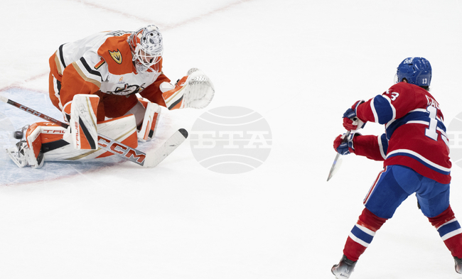 Чикаго се наложи над Ню Йорк Рейнджърс като гост в мач от Националната хокейна лига