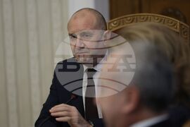 Президент - ГЕРБ-СДС - консултации